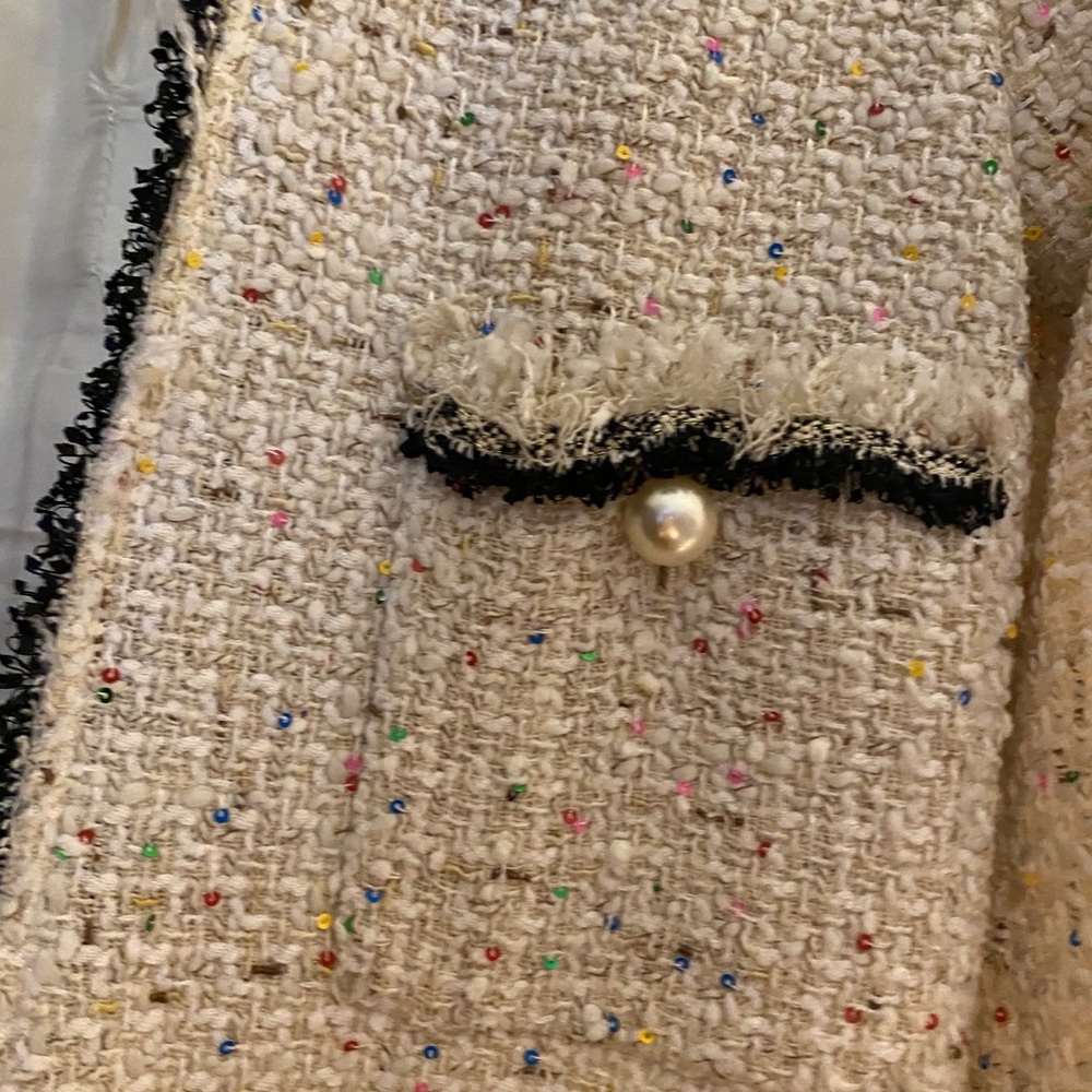 Blazer - Picture 2 of 3